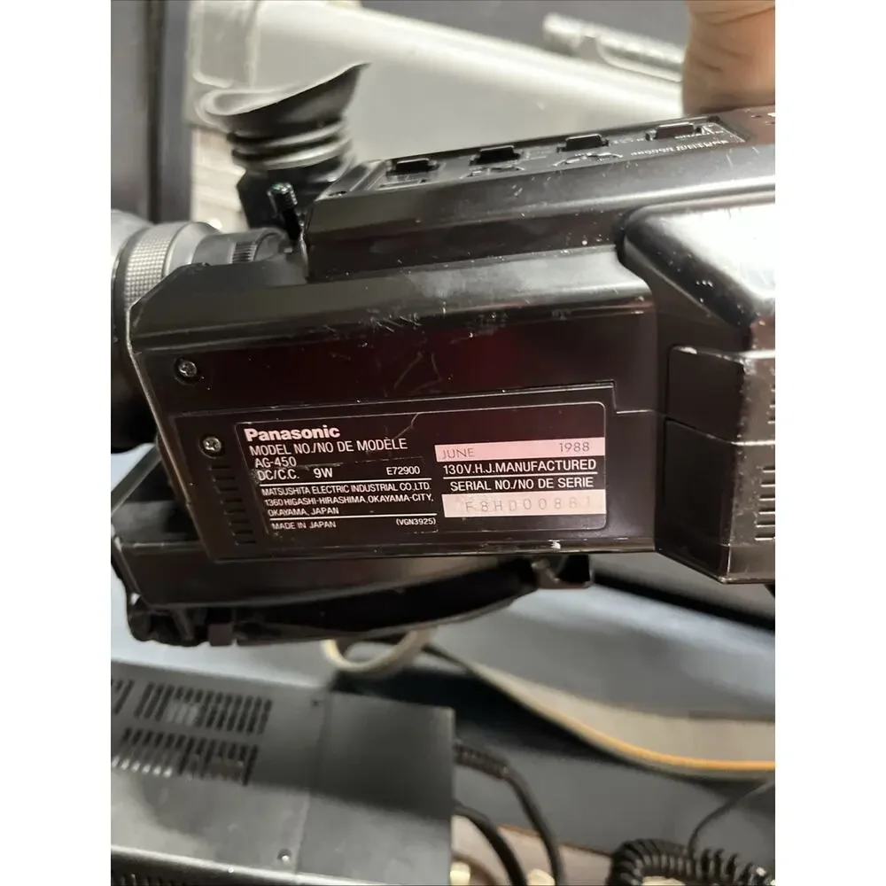 Vintage 1988 Panasonic AG-450 S-VHS Camcorder Reporter Kit w/Case, & Accessories